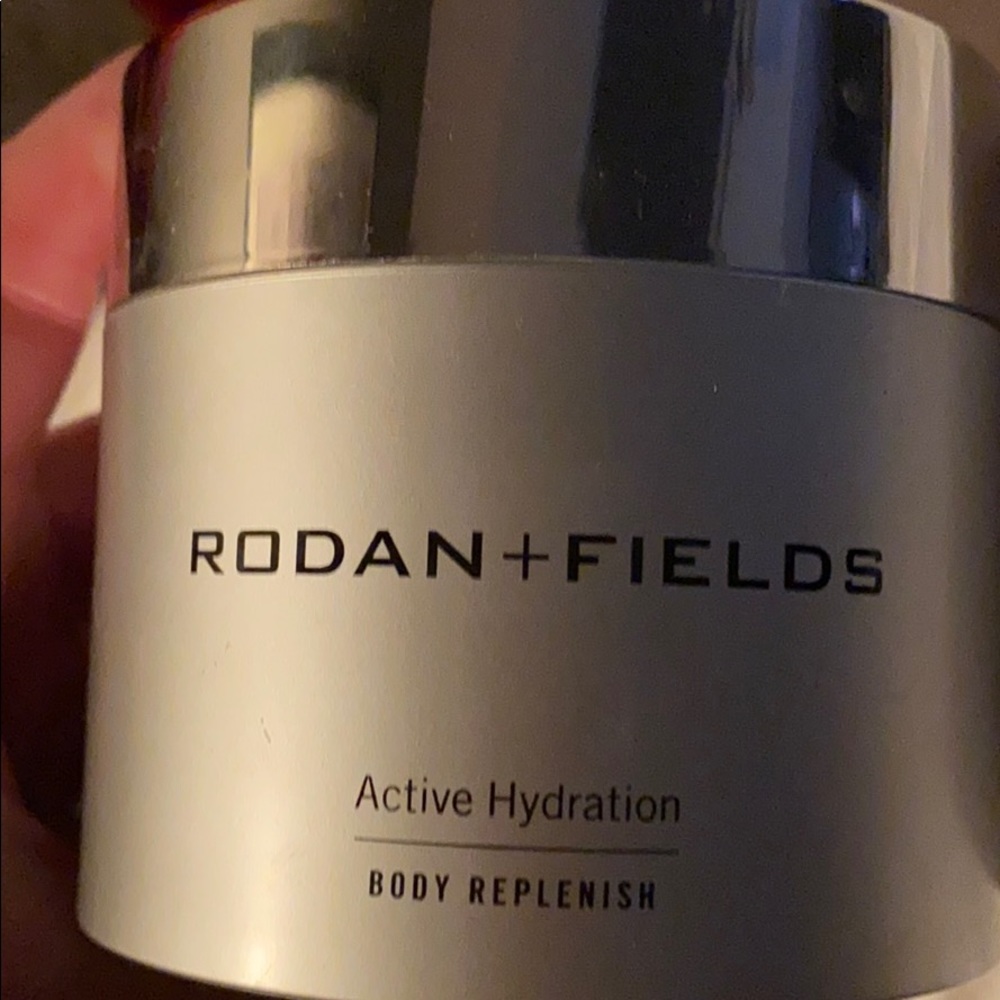 Rodan and Fields Active Hydration body replenish